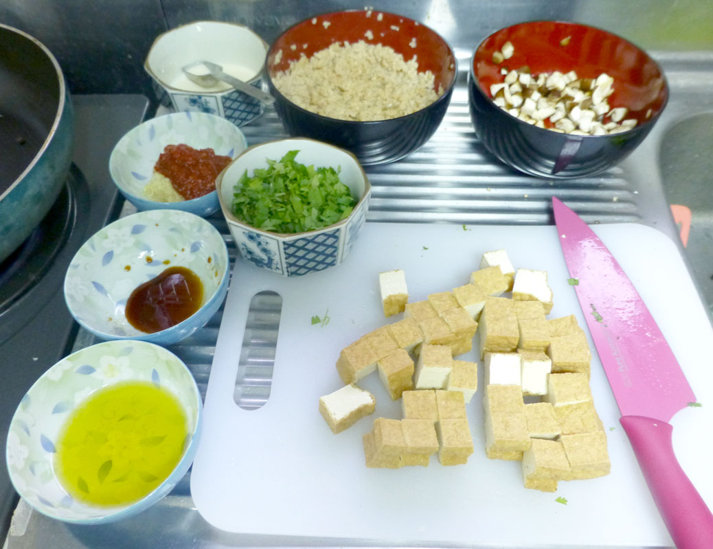 Prepared ingredients for mapo tofu