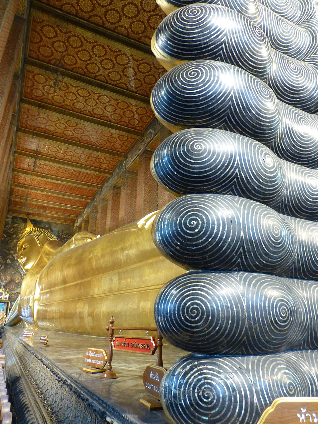 The full length view of the reclining Buddha