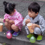 Taking a popcorn break on the curb