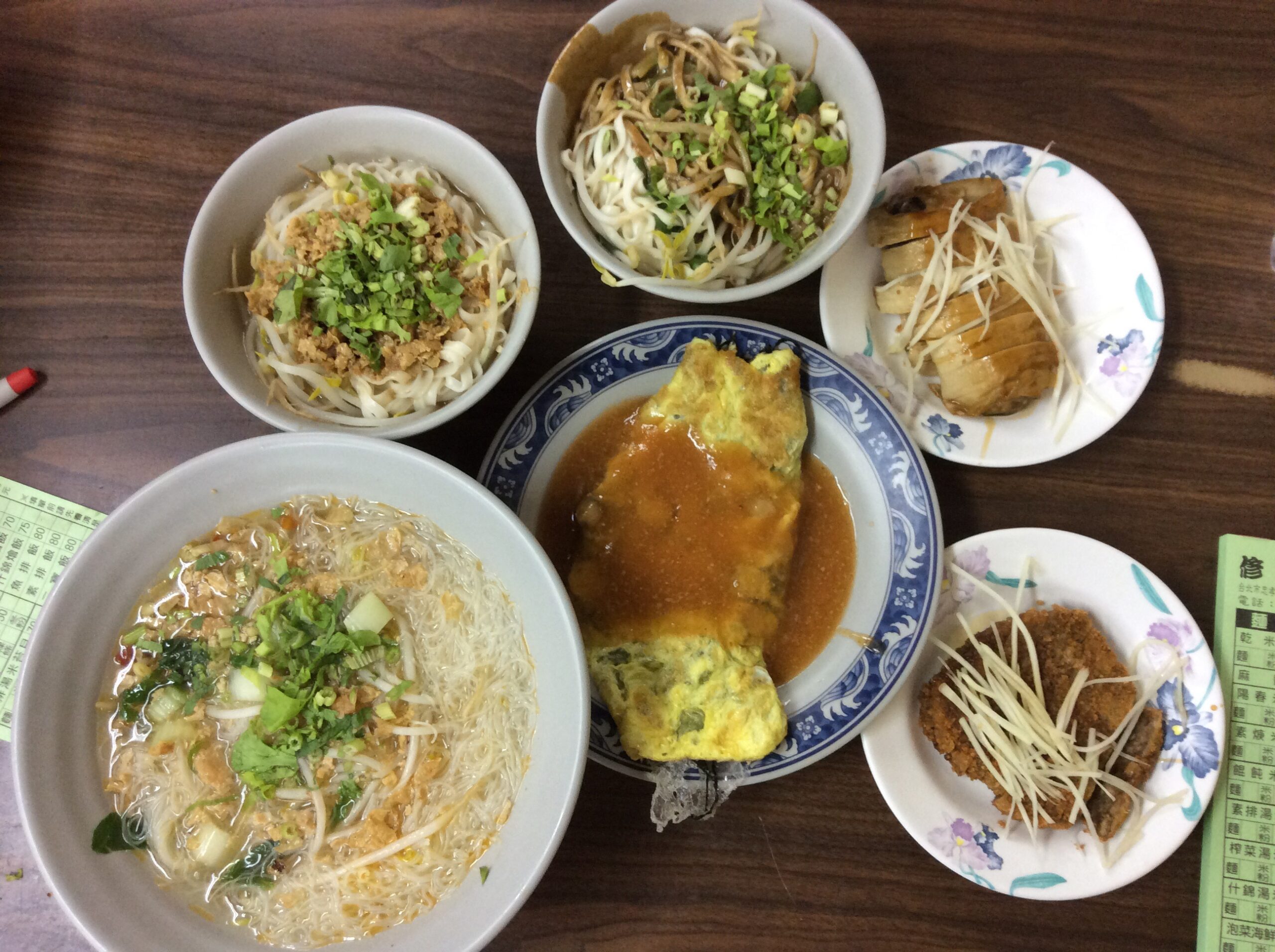 Our last lunch in Taipei was a feast at Sho Yuan Su Shih. We tried a few different noodle dishes and an oyster omelette, a local specialty.