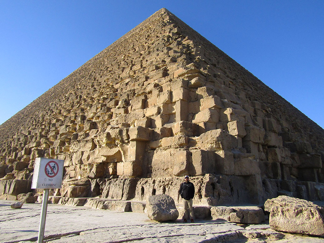 Robert is discouraged from climbing the Great Pyramid.